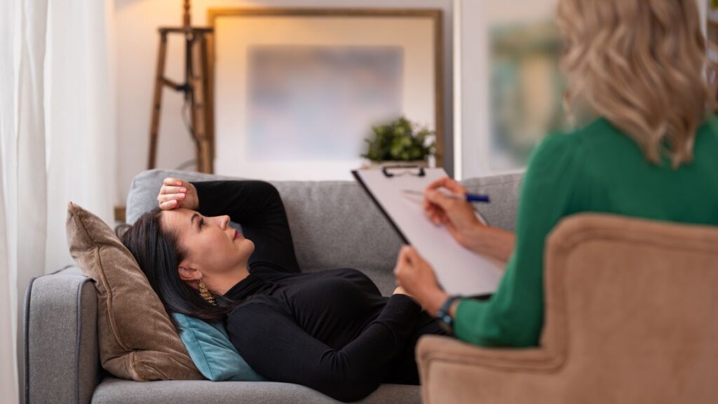 Evaluación inicial en terapia de parejas en Cali con psicólogo.